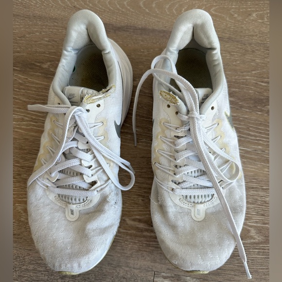 Nike Zoom React White & Silver Running Shoes - Picture 4 of 7